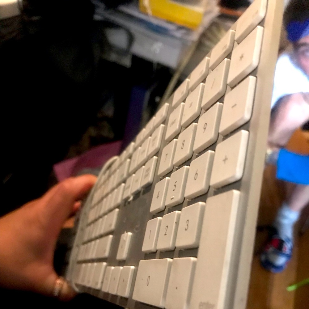 Apple Wired keyboard for Imac Mac MacBook Pro & Air excellent working shape